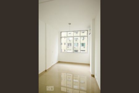 Apartamento para alugar com 28m², 1 quarto e sem vaga Apartamento para alugar com 28m², 1 quarto e sem vagaSala/Quarto