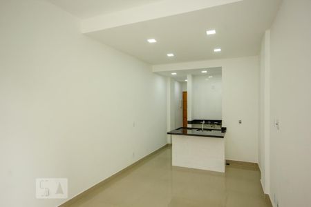 Sala/Quarto de apartamento para alugar com 1 quarto, 28m² em Copacabana, Rio de Janeiro