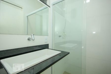 Banheiro de apartamento para alugar com 1 quarto, 28m² em Copacabana, Rio de Janeiro