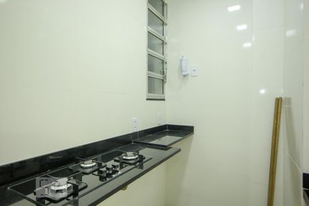 Cozinha de apartamento para alugar com 1 quarto, 28m² em Copacabana, Rio de Janeiro