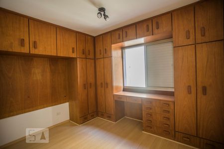 Apartamento para alugar com 40m², 1 quarto e 1 vagaQuarto - Armários