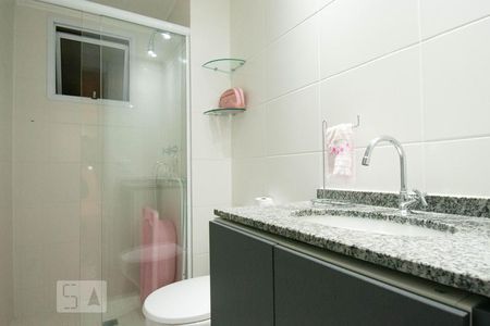 Apartamento à venda com 80m², 2 quartos e 1 vaga Apartamento à venda com 80m², 2 quartos e 1 vagaBanheiro