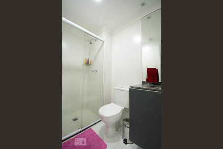 Apartamento à venda com 80m², 2 quartos e 1 vaga Apartamento à venda com 80m², 2 quartos e 1 vagaBanheiro da Suíte 1