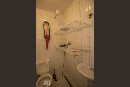 Apartamento para alugar com 90m², 3 quartos e 2 vagasBanheiro de Serviço