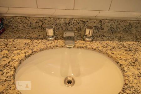 Apartamento para alugar com 90m², 3 quartos e 2 vagasBanheiro Social