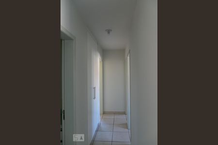 Corredor de apartamento à venda com 3 quartos, 70m² em Pompéia, Belo Horizonte