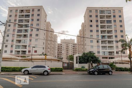 Apartamento para alugar com 70m², 3 quartos e 1 vagaFachada