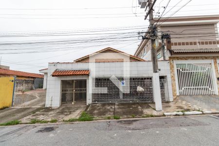 Casa para alugar com 65m², 1 quarto e 1 vaga Casa para alugar com 65m², 1 quarto e 1 vagaFachada