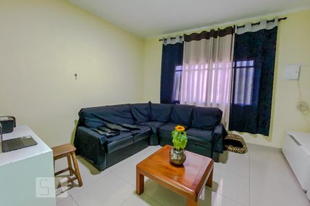 Sala de casa para alugar com 3 quartos, 215m² em Vila Oratorio, São Paulo