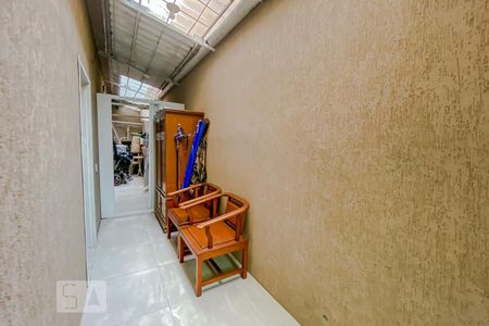 Casa à venda com 215m², 3 quartos e 3 vagasCorredor