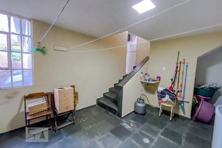 Casa à venda com 215m², 3 quartos e 3 vagasLavanderia