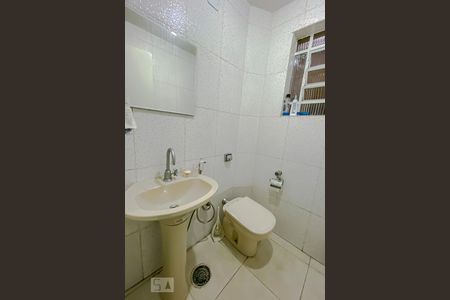 Casa à venda com 215m², 3 quartos e 3 vagasBanheiro Quarto 2