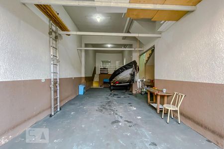 Casa à venda com 215m², 3 quartos e 3 vagasGaragem