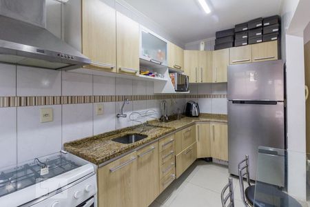 Cozinha de apartamento para alugar com 1 quarto, 44m² em Vila Jardim, Porto Alegre