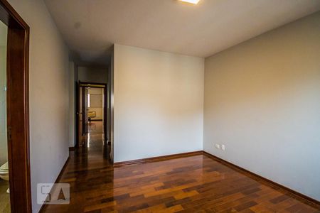 Apartamento à venda com 280m², 5 quartos e 4 vagasSuíte 1