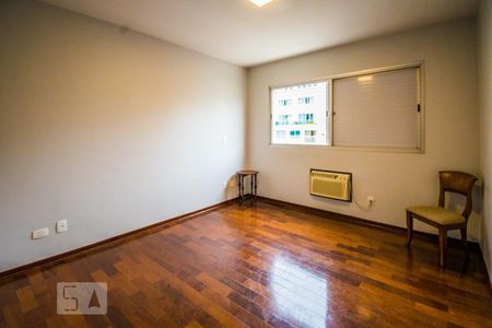 Apartamento à venda com 280m², 5 quartos e 4 vagasSuíte 1