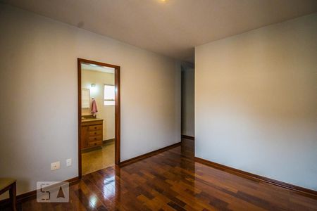 Apartamento à venda com 280m², 5 quartos e 4 vagasSuíte 1