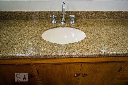 Apartamento à venda com 280m², 5 quartos e 4 vagasBanheiro