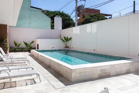 Studio para alugar com 26m², 1 quarto e sem vaga Studio para alugar com 26m², 1 quarto e sem vagaÁrea comum - Piscina
