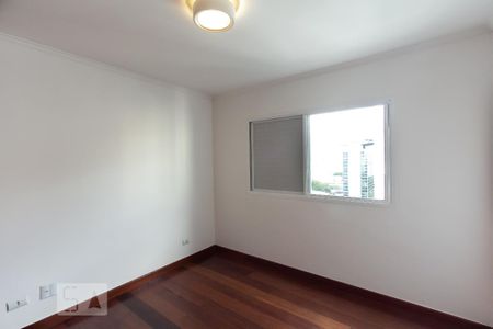 Quarto 1  de apartamento para alugar com 2 quartos, 74m² em Vila Olímpia, São Paulo