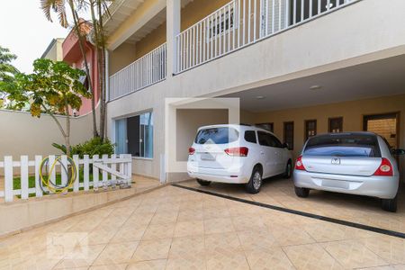 Casa à venda com 227m², 3 quartos e 4 vagas