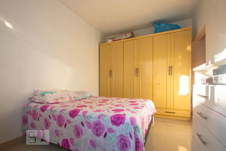 Sala de apartamento à venda com 2 quartos, 65m² em Navegantes, Porto Alegre