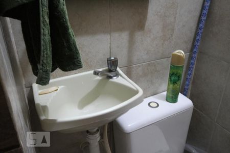 Casa à venda com 130m², 2 quartos e sem vagaLavabo