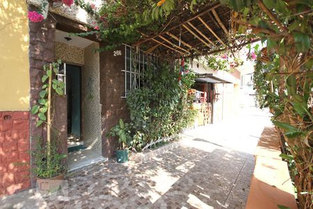 Casa à venda com 130m², 2 quartos e sem vagaFachada