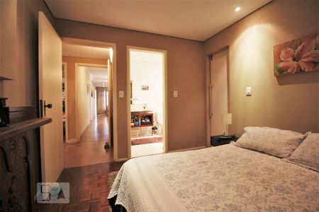 Casa à venda com 120m², 3 quartos e 4 vagasSuíte