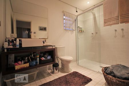 Casa à venda com 120m², 3 quartos e 4 vagasBanheiro da suíte