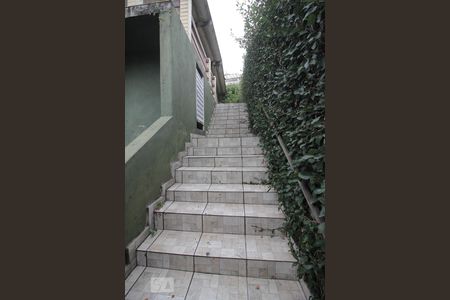 Casa à venda com 120m², 3 quartos e 4 vagasEscadas