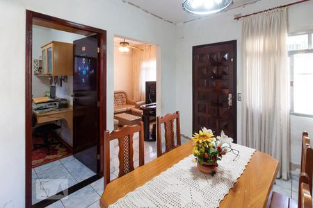 Sala de casa à venda com 2 quartos, 251m² em Jardim Peri, Osasco