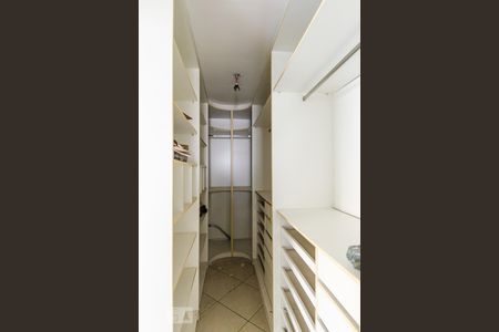 Closet da suíte de casa à venda com 3 quartos, 413m² em Conceição, Diadema
