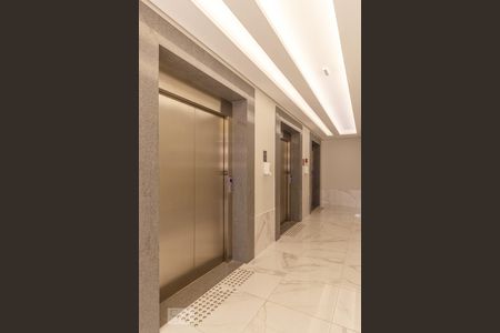 Apartamento para alugar com 56m², 3 quartos e 1 vaga Apartamento para alugar com 56m², 3 quartos e 1 vagaElevadores