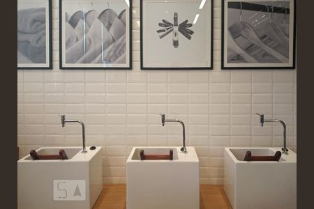 Apartamento para alugar com 56m², 3 quartos e 1 vaga Apartamento para alugar com 56m², 3 quartos e 1 vagaLavanderia