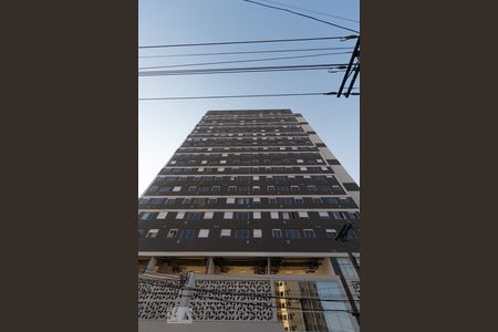 Apartamento para alugar com 56m², 3 quartos e 1 vaga Apartamento para alugar com 56m², 3 quartos e 1 vagaFachada