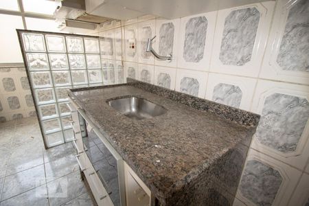 Apartamento para alugar com 50m², 2 quartos e 1 vagaDetalhe cozinha