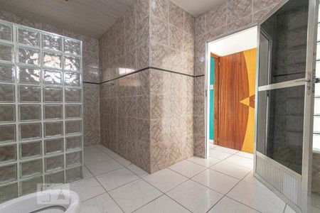 Casa para alugar com 55m², 2 quartos e sem vaga Casa para alugar com 55m², 2 quartos e sem vagaBanheiro da Suíte