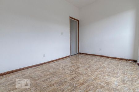 Quarto 1 de casa para alugar com 2 quartos, 55m² em Bento Ribeiro, Rio de Janeiro