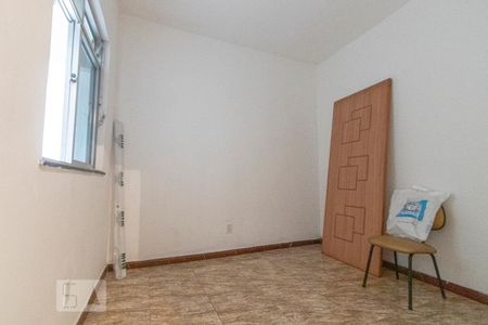 Sala de casa para alugar com 2 quartos, 55m² em Bento Ribeiro, Rio de Janeiro