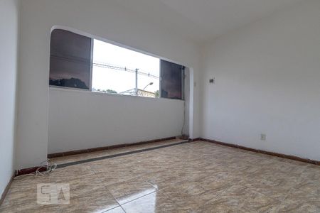 Quarto 1 de casa para alugar com 2 quartos, 55m² em Bento Ribeiro, Rio de Janeiro