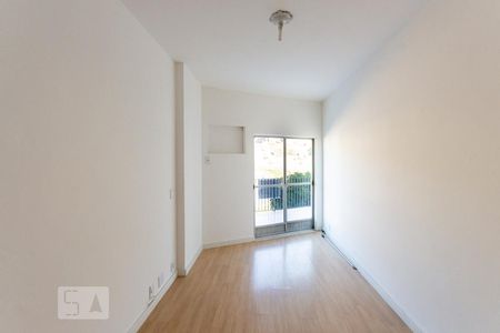 Apartamento para alugar com 90m², 2 quartos e 1 vagaSala