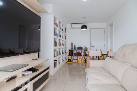 Sala de apartamento para alugar com 2 quartos, 74m² em Recreio dos Bandeirantes, Rio de Janeiro