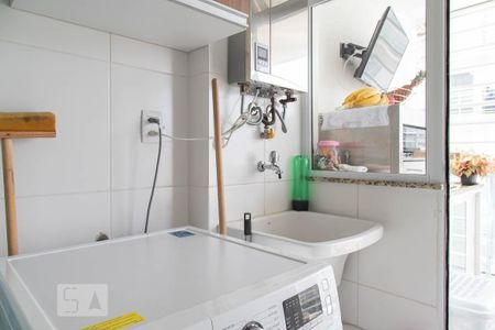Apartamento para alugar com 74m², 2 quartos e 1 vagaÁrea de serviço