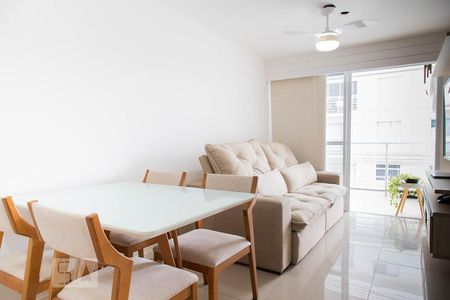 Sala de apartamento para alugar com 2 quartos, 74m² em Recreio dos Bandeirantes, Rio de Janeiro