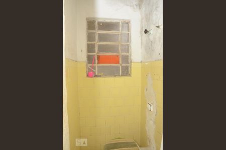 Casa à venda com 300m², 3 quartos e 1 vaga Casa à venda com 300m², 3 quartos e 1 vagaBanheiro dos fundos