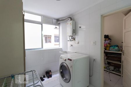 Apartamento à venda com 133m², 3 quartos e 1 vagaÁrea de Serviço