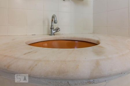 Apartamento à venda com 110m², 3 quartos e 2 vagasTorneira Banheiro Quarto 2 Suíte