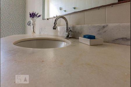 Apartamento à venda com 110m², 3 quartos e 2 vagasTorneira Banheiro Social