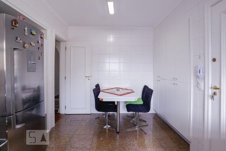Apartamento para alugar com 160m², 4 quartos e 2 vagasCozinha